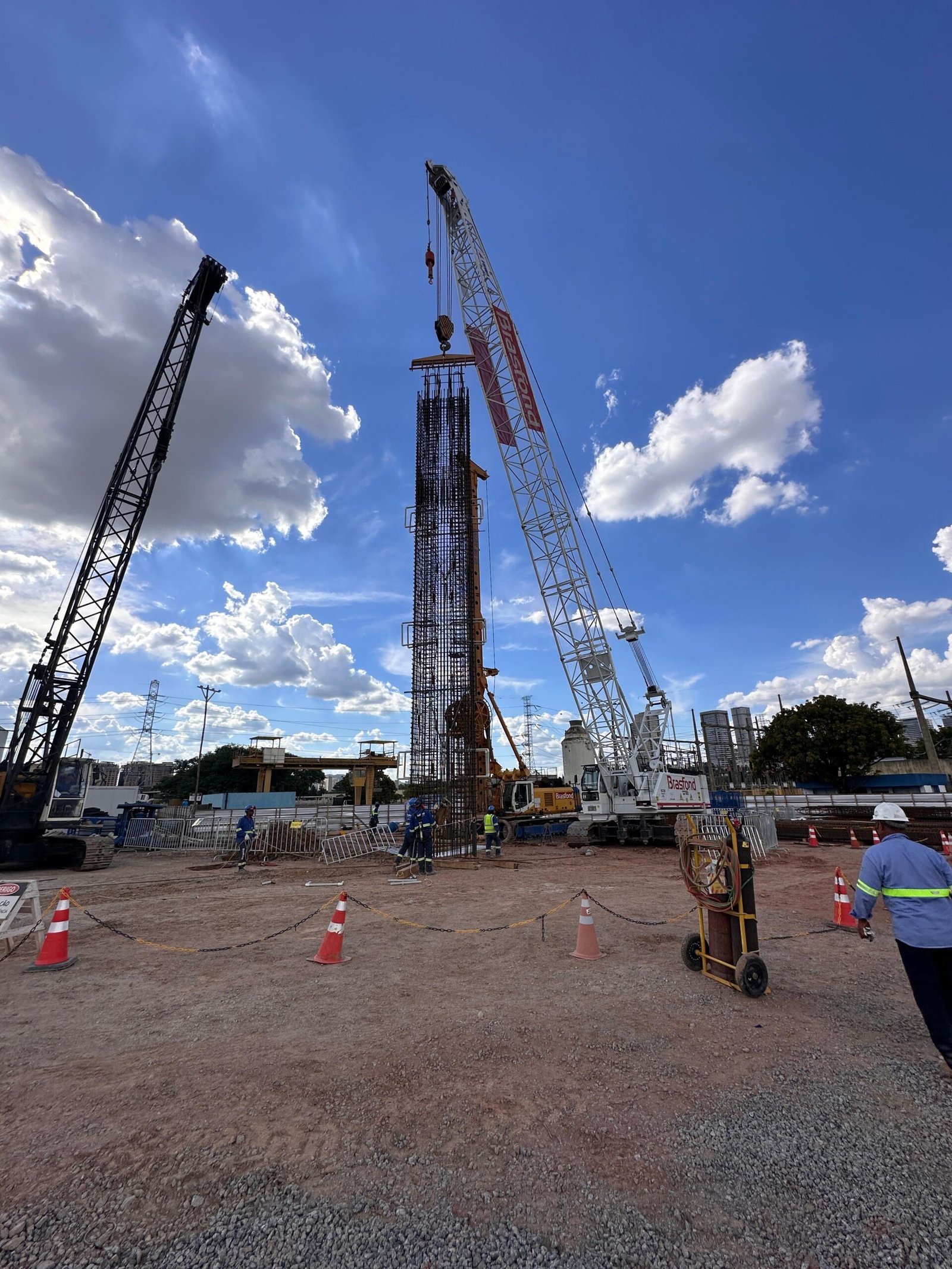 Projeto de içamento de equipamento